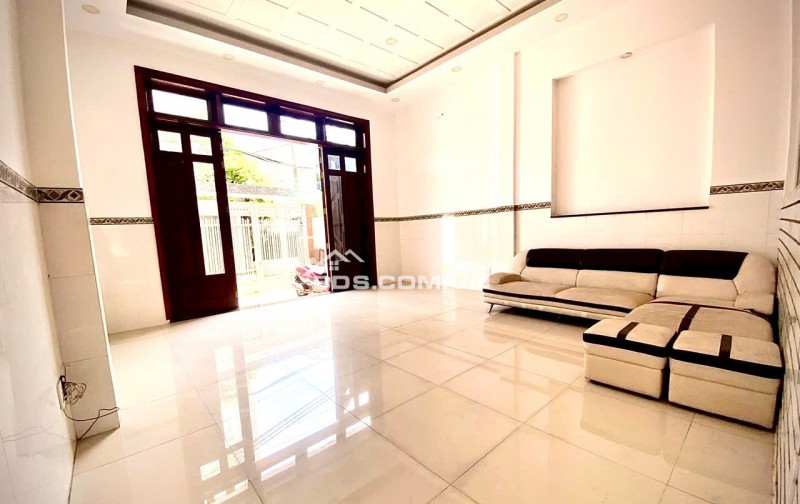 Thu nhập khũng ~150Tr/tháng, Nhà nặt tiền đường Đất Thánh, tiếp giáp quận 10, 270m2, Nhà 6 Tầng.Giá 42 tỷ